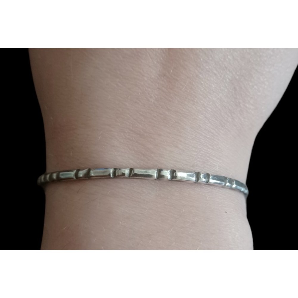 925 Sterling Silver 3mm Square Pattern 7.75" Bangle Bracelet